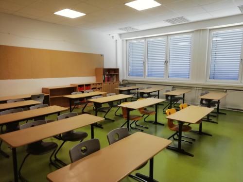 Klassenzimmer (1. OG + 2. OG)