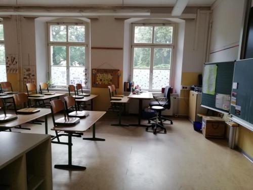 Klassenzimmer - Hauptgebäude (EG)